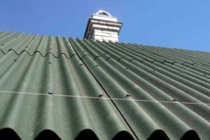 Монтаж кровли из ондулина